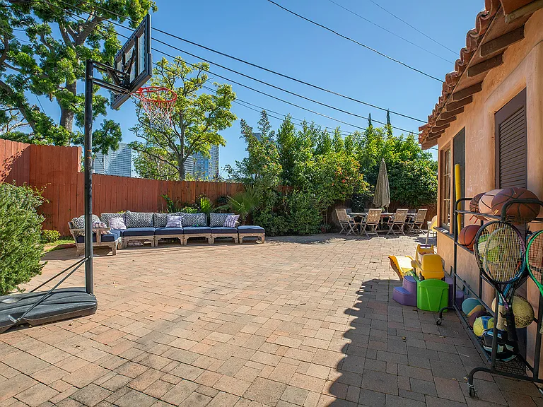 10365 Holman Ave — Photo 28