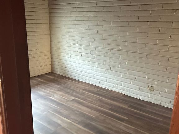4th image of 643 El Mercado Ave APT J