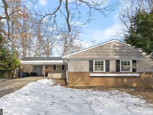 709 Kings Ln, Fort Washington, MD 20744