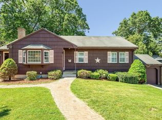 40 Mark Ave, Reading, MA 01867