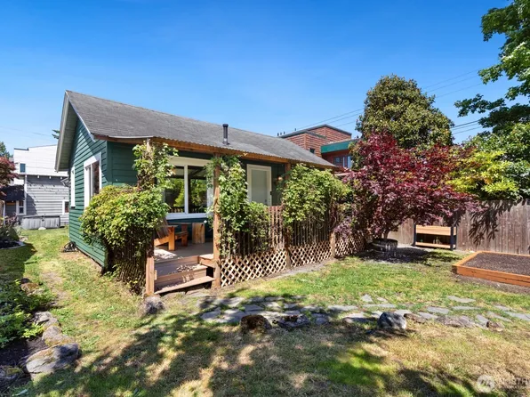 5405 25th Avenue SW, Seattle, WA 98106