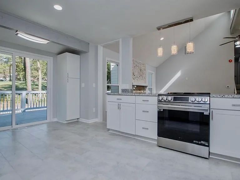 1039 Monticello Dr — Photo 12