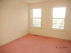 3rd image of 2480 Hawthorn Dr