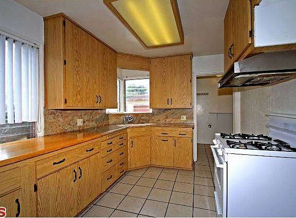 5th image of 8009 Dunbarton Ave