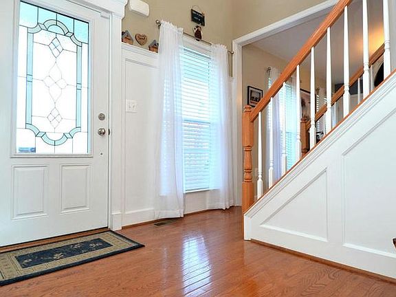 3rd image of 22347 Douglas Ct