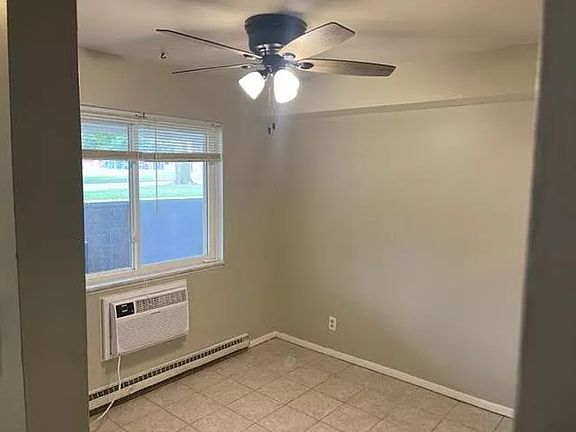 3rd image of 1016 Legrand Dr #3