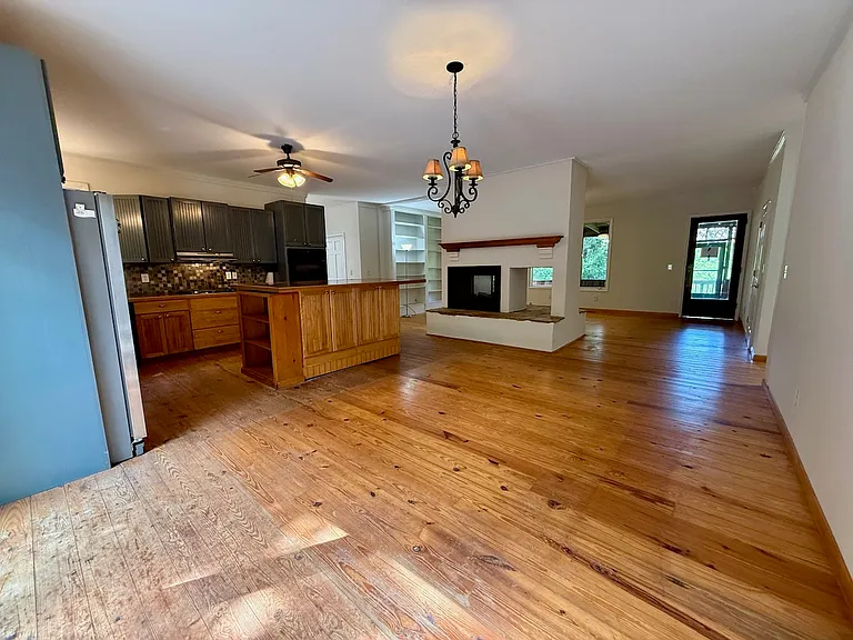 181 Brier Rose Ln — Photo 6