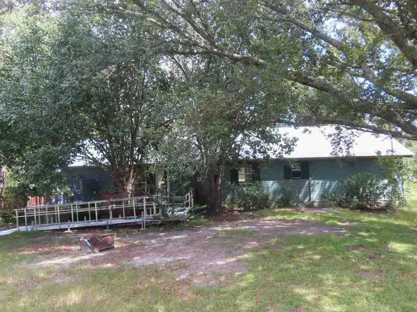 50 Barber Cir, Ray City, GA 31645