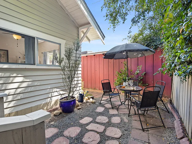 W Pedregosa St — Photo 19