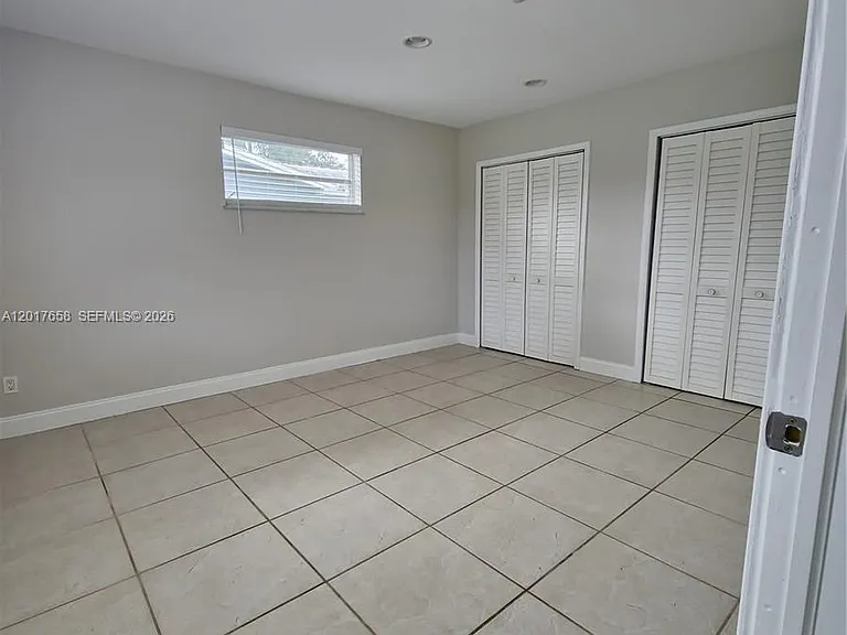 4900 Cleveland St — Photo 16