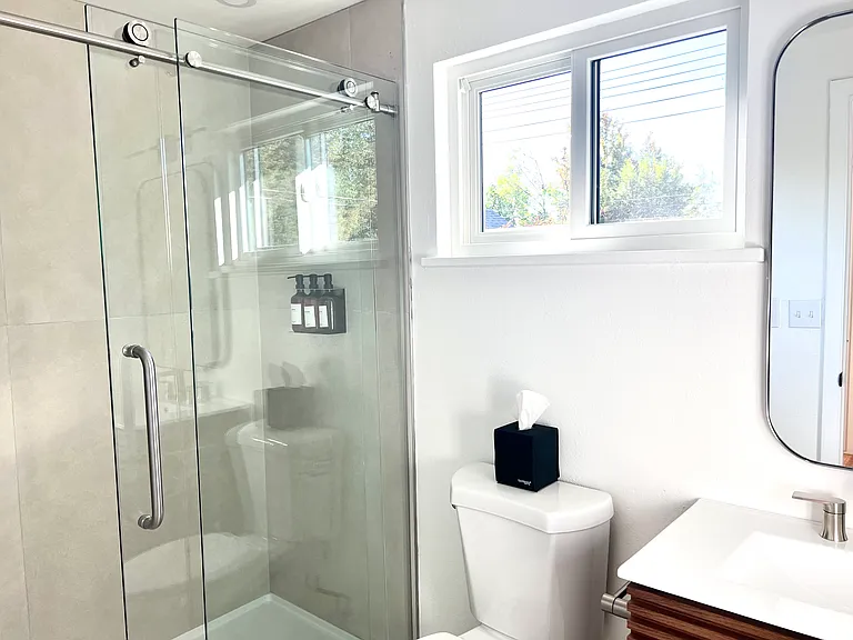 1804 Mapleton Ave — Photo 10