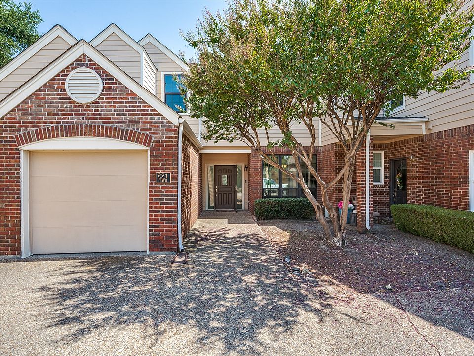 1st image of 221 Cimarron Trl APT 2