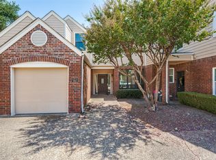 221 Cimarron Trl APT 2, Irving, TX 75063