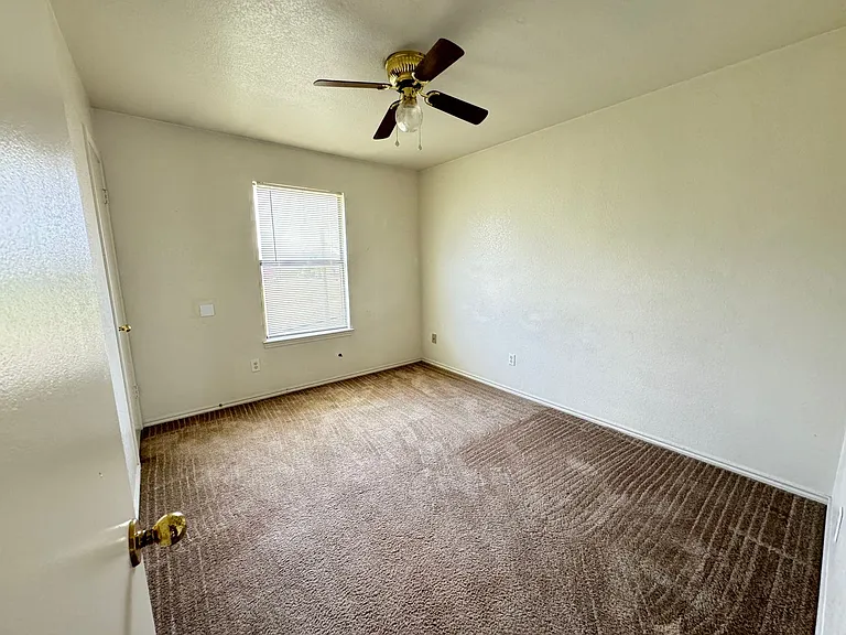 1904 Windward Dr — Photo 11