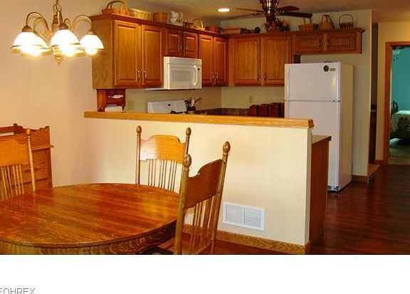 4th image of 340 Thorn Way