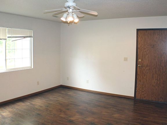 3rd image of 457-479 S Scott Blvd #457