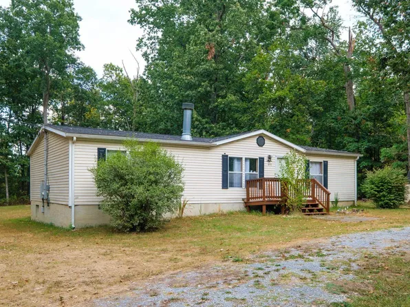 957 Ridge View Ln, Shenandoah, VA 22849