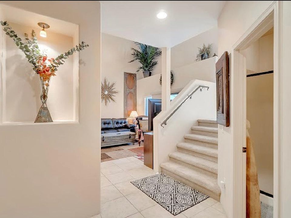 1st image of 4104 N Thurston Ln
