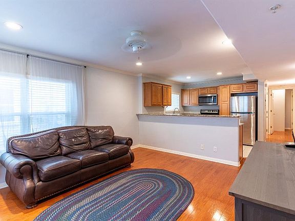 2nd image of 3009 Speedway APT 2