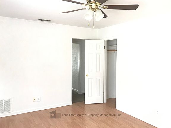 3rd image of 810 Estelle Ave