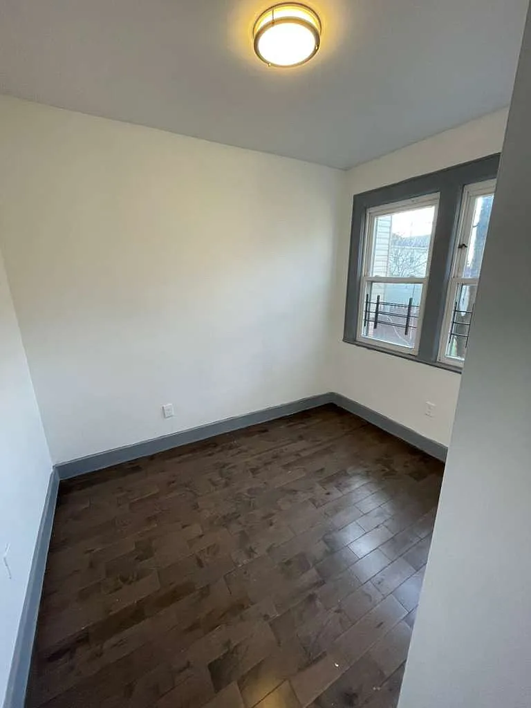 4 bed, 1.5 bath, $1,950 — Photo 3