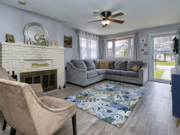 5th image of 37 South Rd