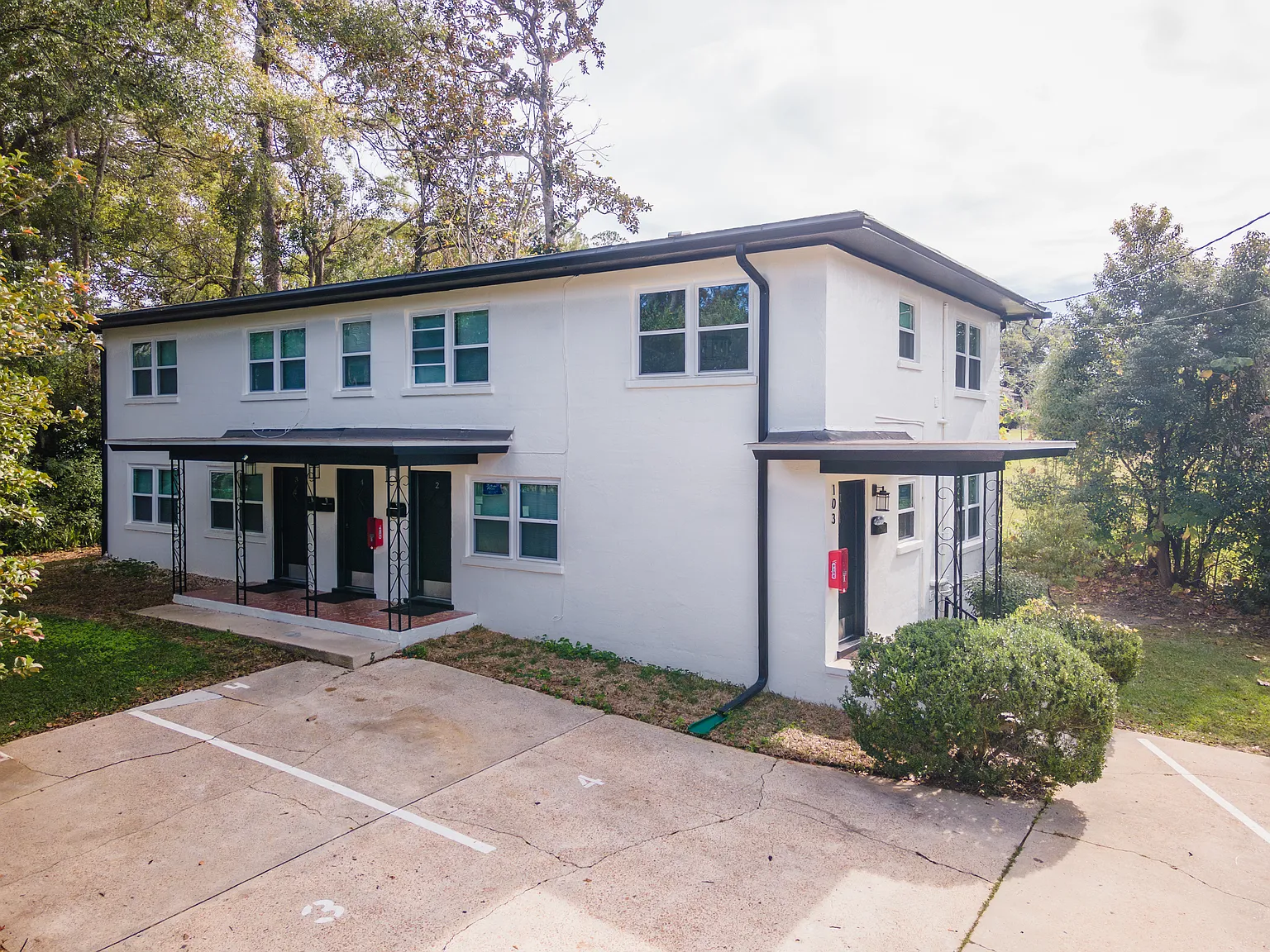 1 bed, 750 sqft, $1,200 — Photo 3