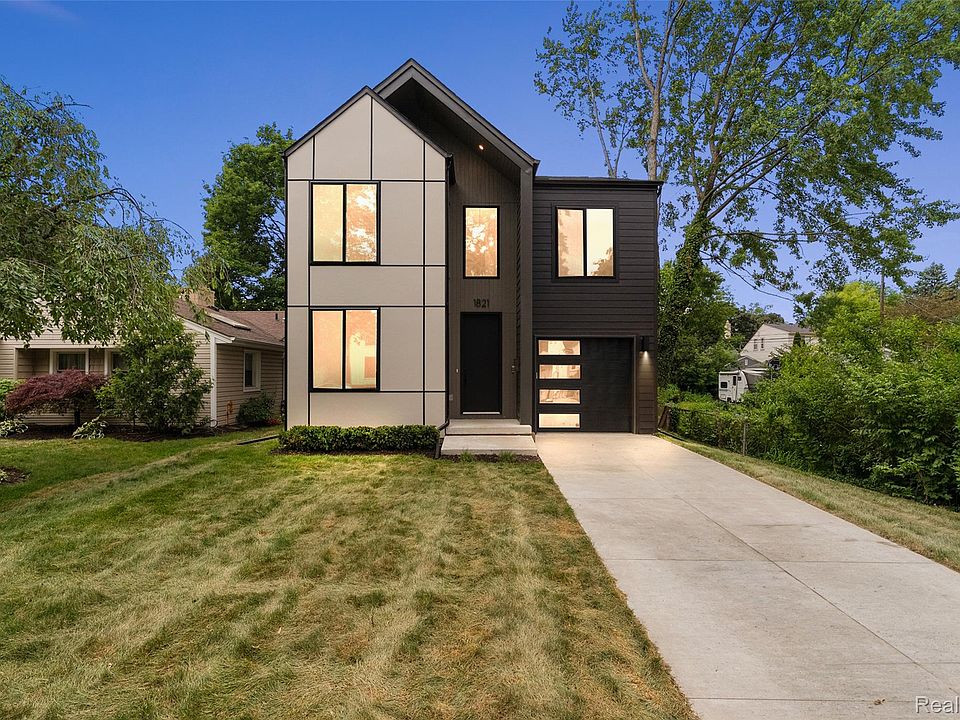 1st image of 1821 Clifton Ave