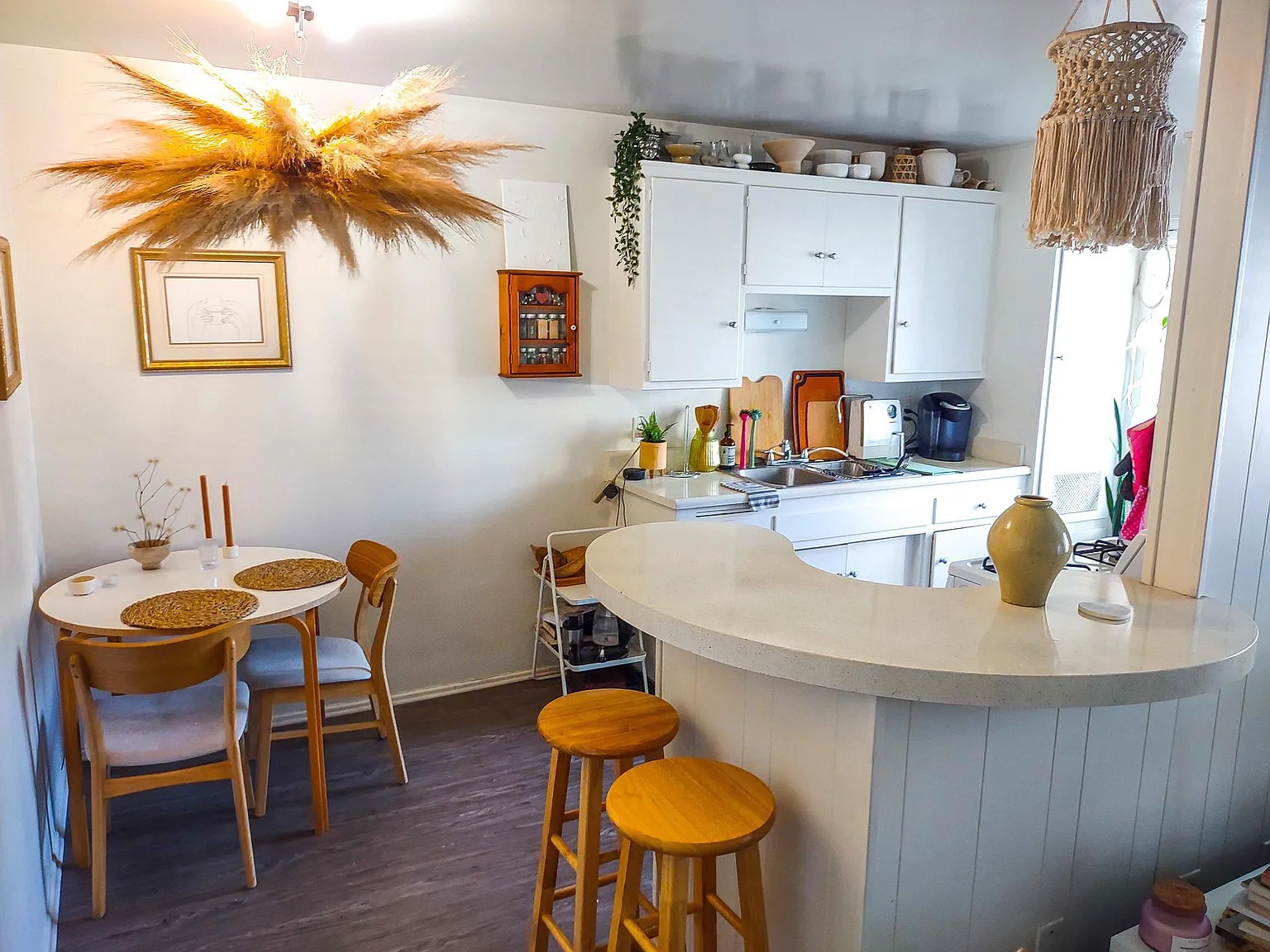 323 Catalpa Ave — Photo 3
