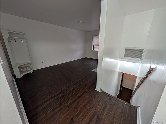 3rd image of 209-28 Hillside Ave Floor 2