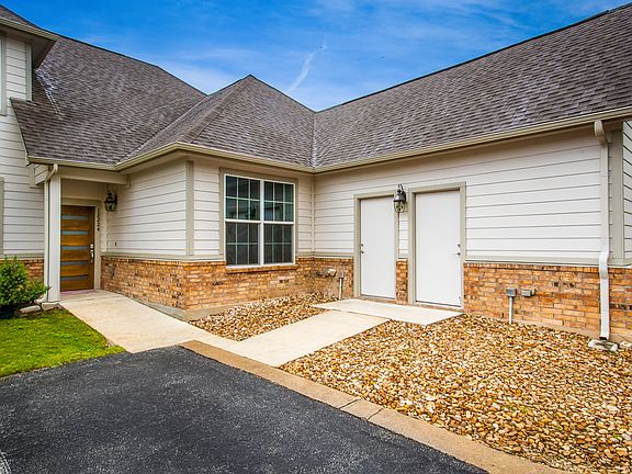 2nd image of 12224 Abbey Glen Ln #A