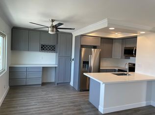 305 40th St, Manhattan Beach, CA 90266