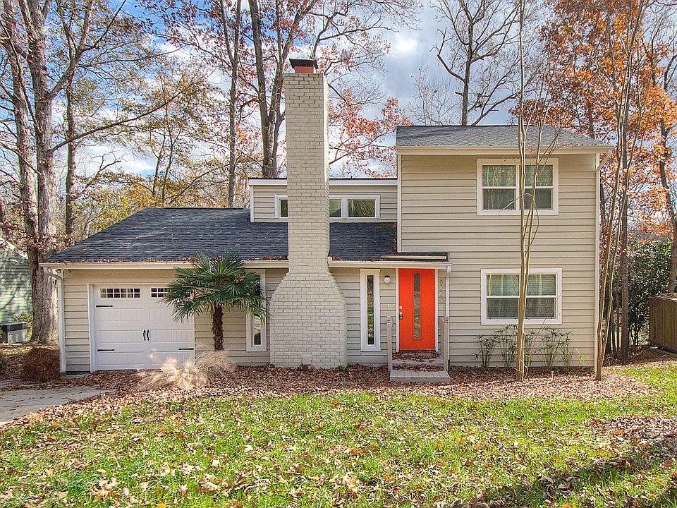 1st image of 8020 Park Vista Cres