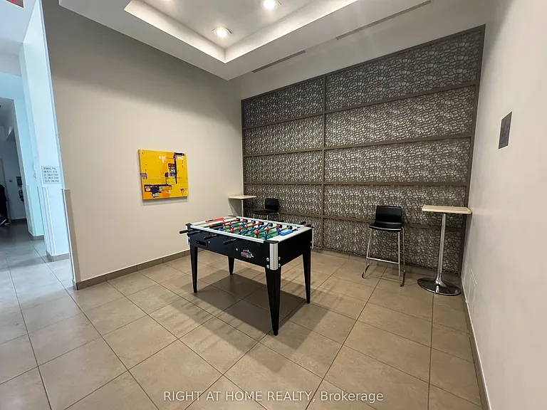 15 Singer Ct #916 — Photo 24