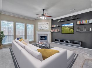 716 Crestridge Cir, Euless, TX 76040