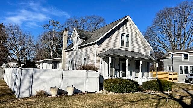 1st image of 703 N Harrison St