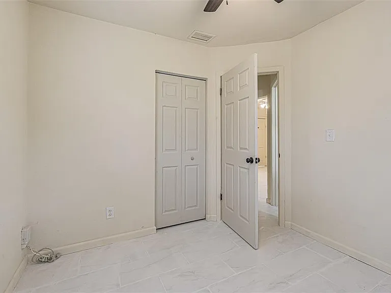 14918 Pinecrest Rd — Photo 16