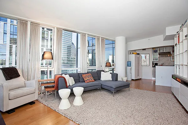 Sold by BLU Real Estate | media 14