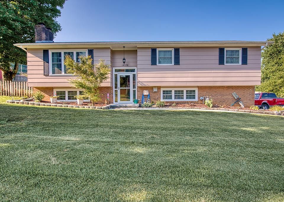 1st image of 14176 Willow Ln
