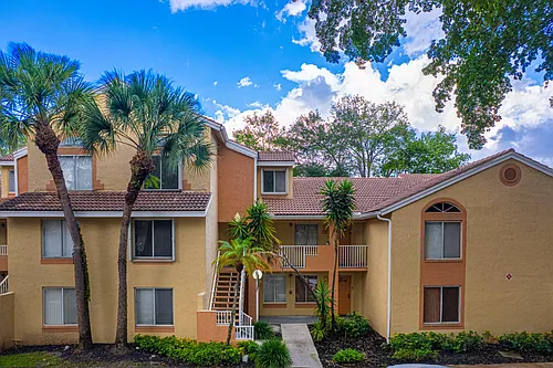 1041 Coral Club Dr #1041 Photo 1