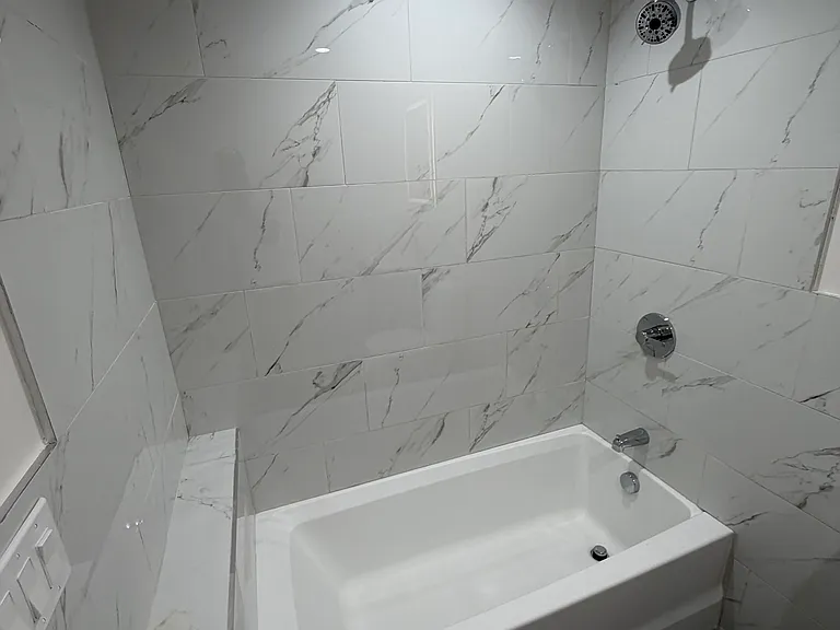 Tub/shower