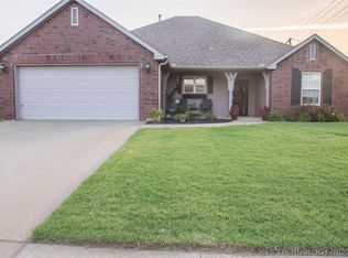11524 N 132nd East Ave, Owasso, OK 74055
