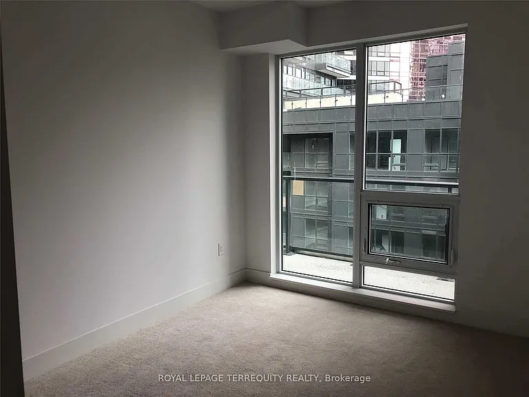 955 Bay St #803 — Photo 11