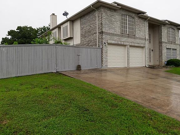 3rd image of 2100 Barton Springs Dr