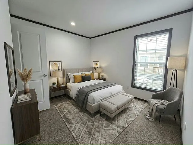 3 bed, 1056 sqft, $2,130 — Photo 4