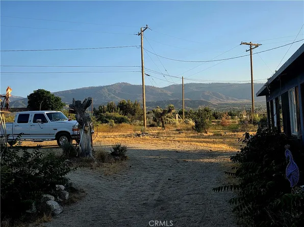 10623 Desert View Rd, Pinon Hills, CA 92372