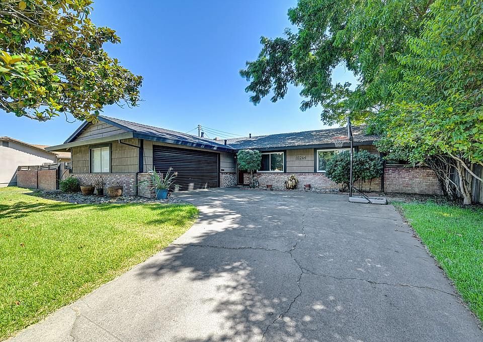 1st image of 1026 W El Camino Ave