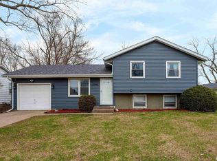 1740 W 55th St, Davenport, IA 52806
