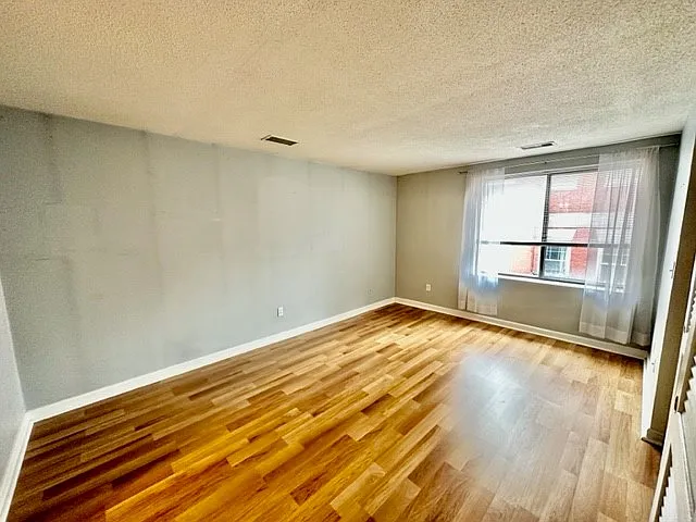 77 Salem St #3B — Photo 12