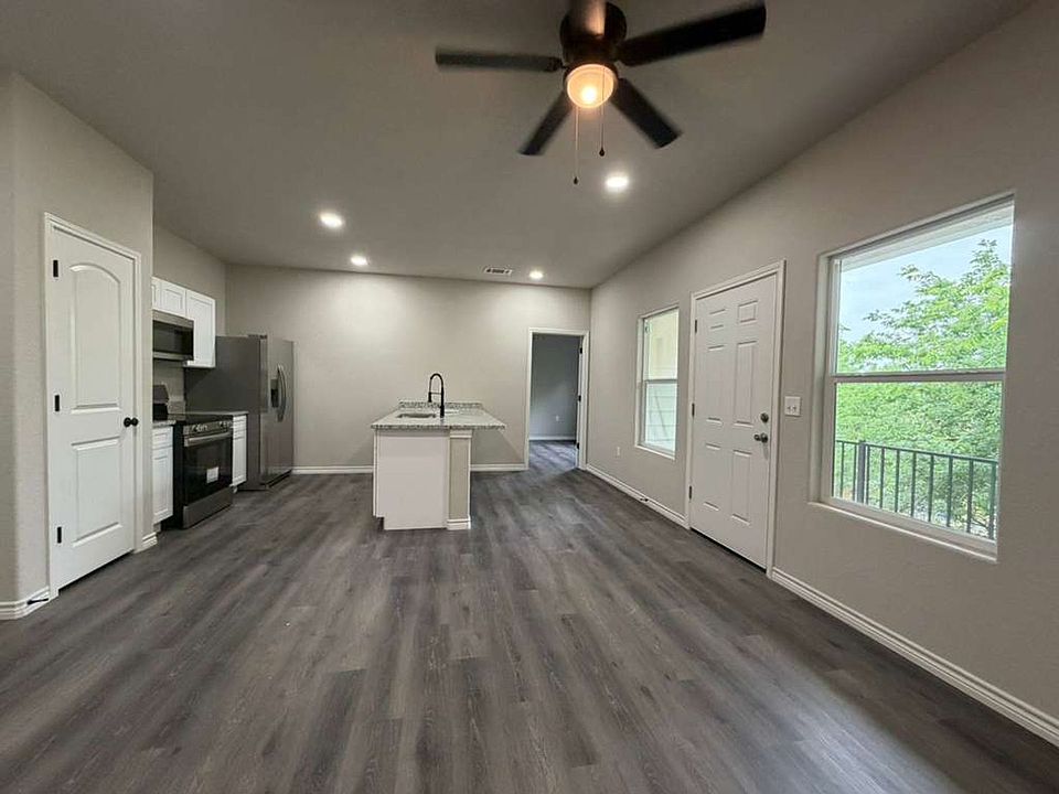1st image of 7616 Windsor Oaks